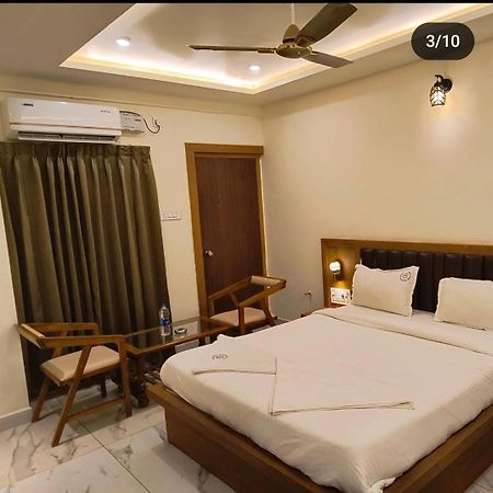 Mythri Residency Hotel Hubli Exterior foto